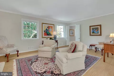 8017 Agin Ct, Mclean, VA 22102 photo 10