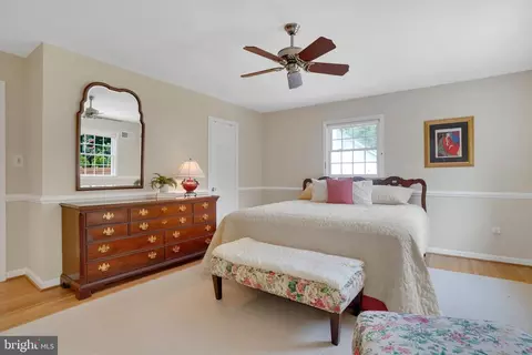 8017 Agin Ct, Mclean, VA 22102 photo 29
