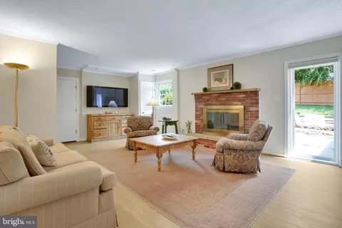 8017 Agin Ct, Mclean, VA 22102 photo 21