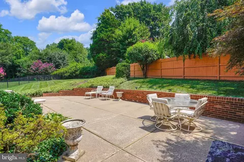 8017 Agin Ct, Mclean, VA 22102 photo 25