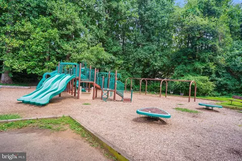 8017 Agin Ct, Mclean, VA 22102 photo 42