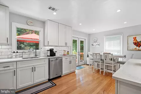 6297 Kerrydale Dr, Springfield, VA 22152 photo 13