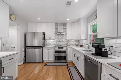 6297 Kerrydale Dr, Springfield, VA 22152 photo 11