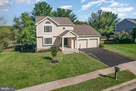 12517 Misty Water Dr, Herndon, VA 20170