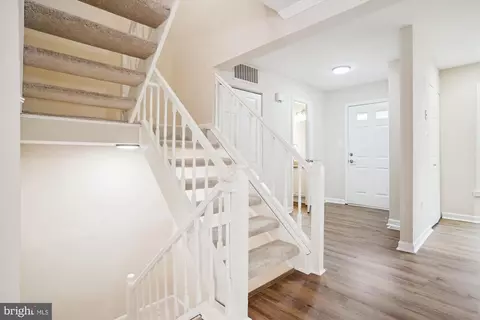 10329 Mockingbird Pond Ct, Burke, VA 22015 photo 7