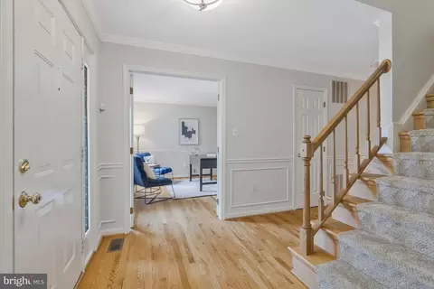 Entry Way - 2605 Barnside Ct, Herndon, VA 20171 photo 4 of 7