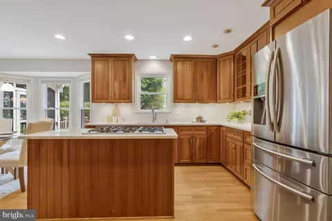Kitchen - 2605 Barnside Ct, Herndon, VA 20171 photo 2 of 5