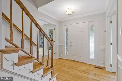 Entry Way - 2605 Barnside Ct, Herndon, VA 20171 photo 2 of 7