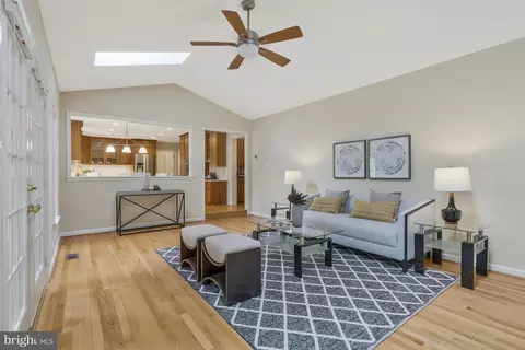 Living - 2605 Barnside Ct, Herndon, VA 20171 photo 4 of 5