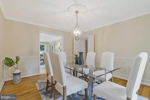 Dining - 2605 Barnside Ct, Herndon, VA 20171 photo 2 of 4