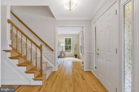 Entry Way - 2605 Barnside Ct, Herndon, VA 20171 photo 3 of 7
