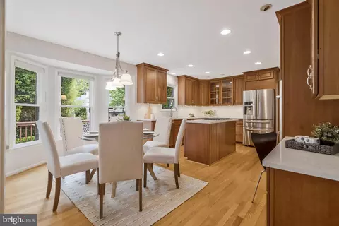 Dining - 2605 Barnside Ct, Herndon, VA 20171 photo 3 of 4