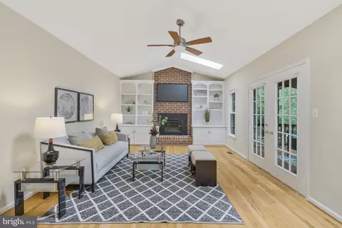 Living - 2605 Barnside Ct, Herndon, VA 20171 photo 3 of 5