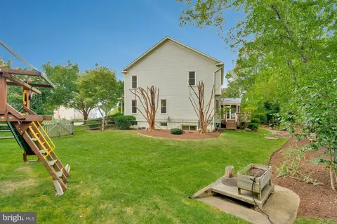 Exterior - 2605 Barnside Ct, Herndon, VA 20171 photo 15 of 17