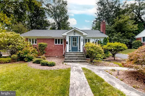 3609 Larchmont Dr, Annandale, VA 22003