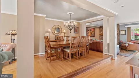 12083 Edgemere Cir, Reston, VA 20190 photo 5
