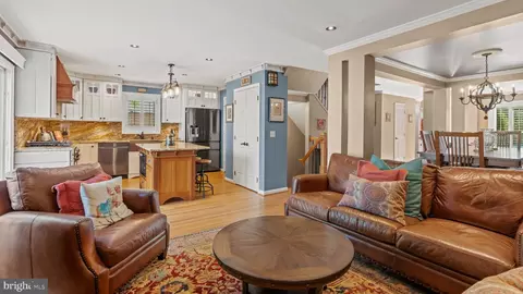 12083 Edgemere Cir, Reston, VA 20190 photo 10