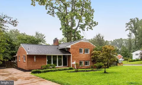 5418 Fremont St, Springfield, VA 22151
