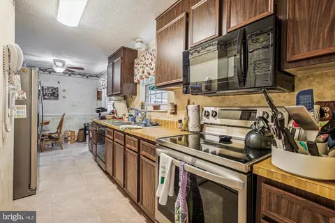 8497 Rainbow Bridge Ln, Springfield, VA 22153 photo 8
