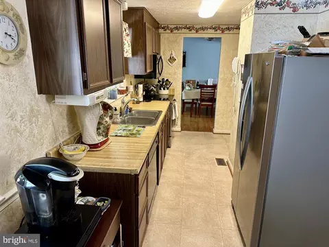 8497 Rainbow Bridge Ln, Springfield, VA 22153 photo 9