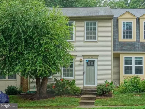 3938 Collis Oak Ct, Fairfax, VA 22033