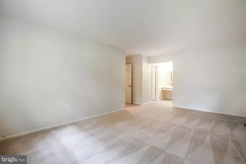 9121 Beachway Ln, Springfield, VA 22153 photo 24