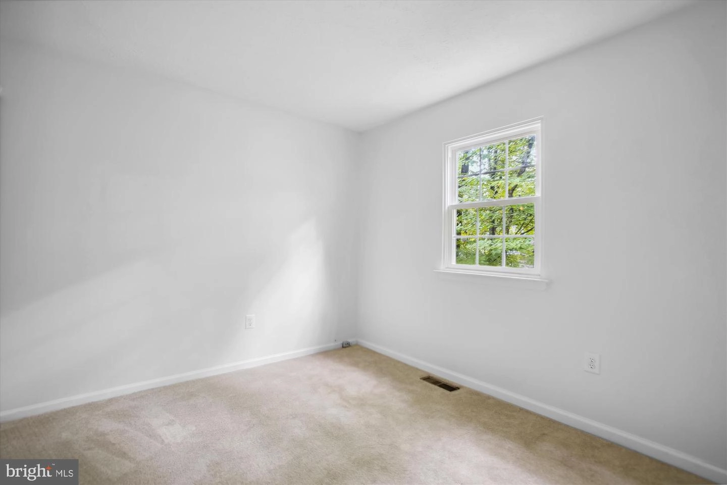 9121 Beachway Ln, Springfield, VA 22153 photo 31