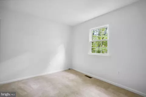 9121 Beachway Ln, Springfield, VA 22153 photo 31