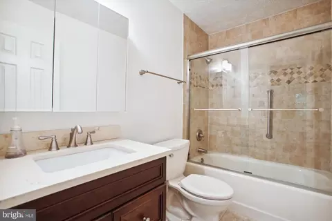 9121 Beachway Ln, Springfield, VA 22153 photo 32