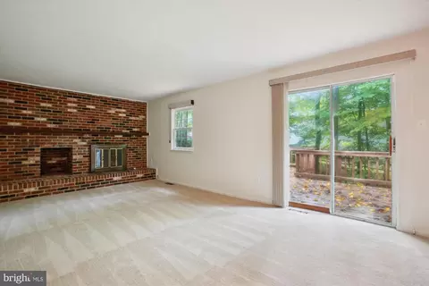 9121 Beachway Ln, Springfield, VA 22153 photo 16