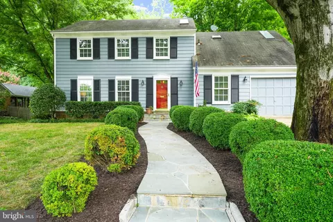4709 Duncan Dr, Annandale, VA 22003