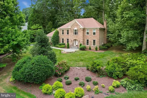 11625 Deer Forest Rd, Reston, VA 20194 photo 3