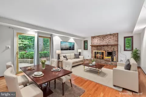 11625 Deer Forest Rd, Reston, VA 20194 photo 17