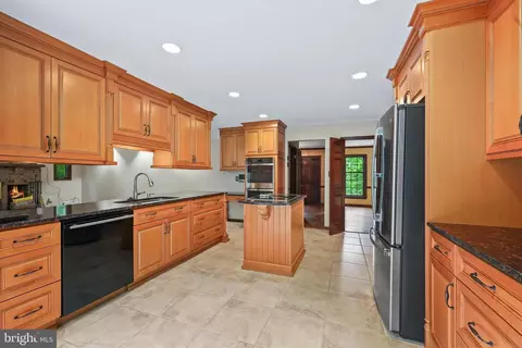 11625 Deer Forest Rd, Reston, VA 20194 photo 14