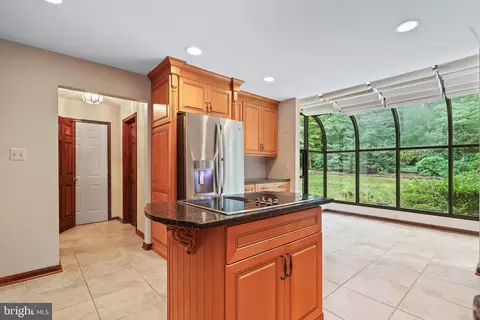 11625 Deer Forest Rd, Reston, VA 20194 photo 13