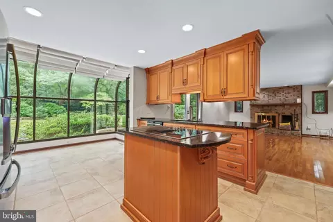 11625 Deer Forest Rd, Reston, VA 20194 photo 12