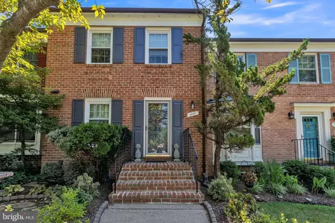 4485 Morning Wind Ct, Annandale, VA 22003