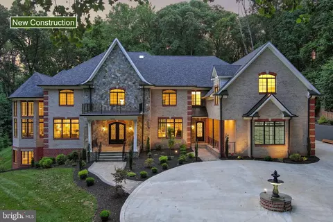 1200 Dominion Ct, Mclean, VA 22102