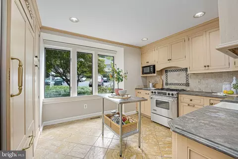 11032 Thrush Ridge Rd, Reston, VA 20191 photo 9