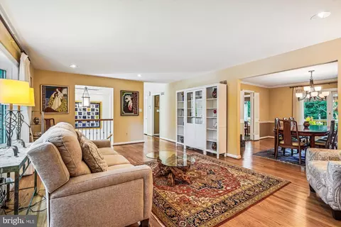 1320 Elsinore Ave, Mclean, VA 22102 photo 5