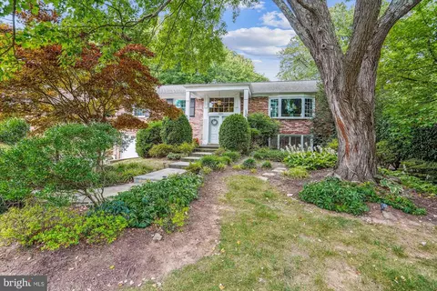 1320 Elsinore Ave, Mclean, VA 22102