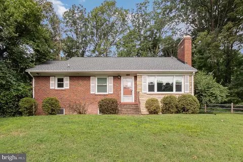 4812 Olley Ln, Fairfax, VA 22032