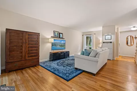 11083 Saffold Way, Reston, VA 20190 photo 7