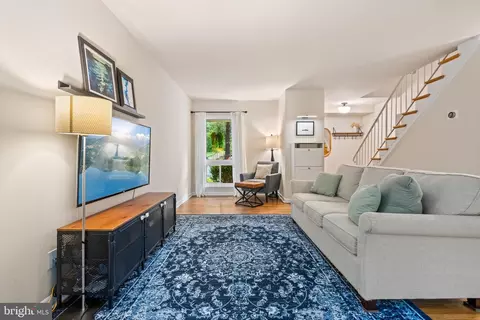 11083 Saffold Way, Reston, VA 20190 photo 6