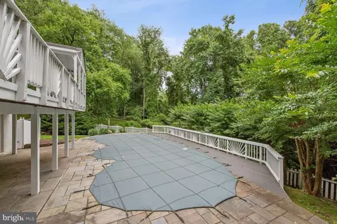 9018 Old Dominion Dr, Mclean, VA 22102 photo 5