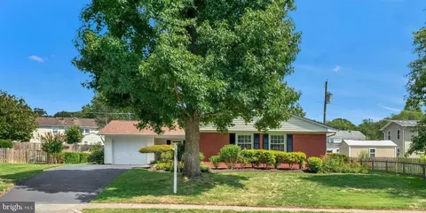 4223 Maylock Ln, Fairfax, VA 22033