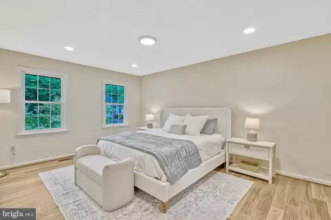 Bedroom - 8305 Lindside Way, Springfield, VA 22153 photo 2 of 8