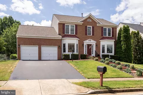 13902 Leeton Cir, Chantilly, VA 20151