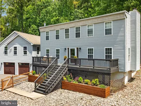 7399 Beachplum Dr, Fairfax Station, VA 22039