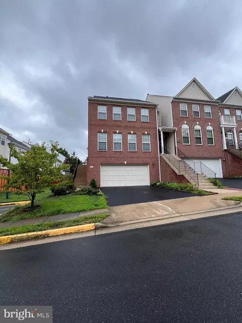 6303 Dunman Way, Alexandria, VA 22315